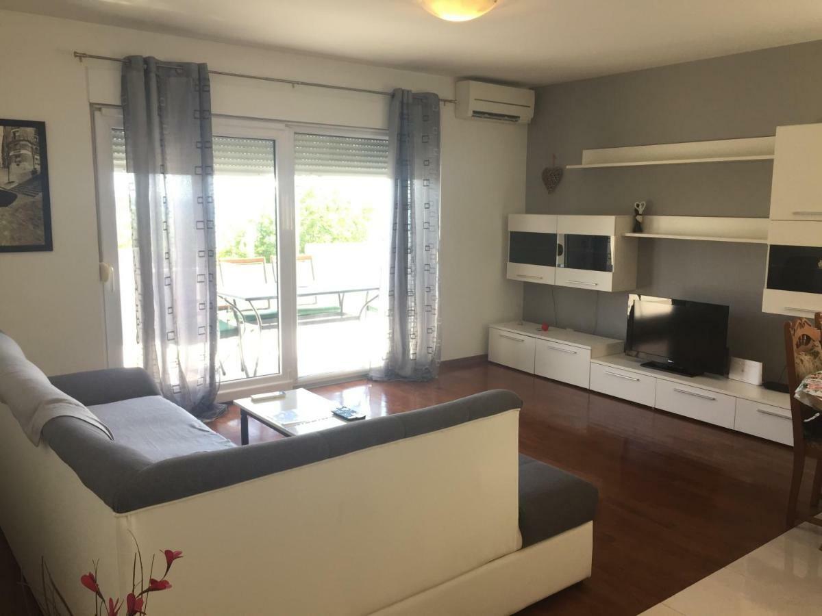 Apartman Mila Appartement Kaštela Buitenkant foto